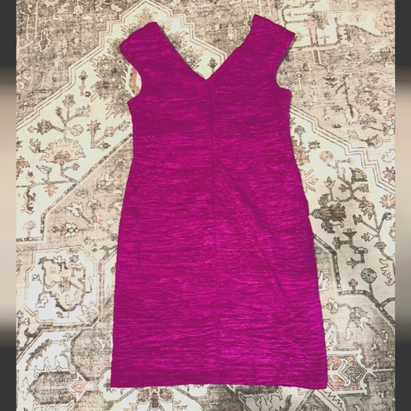 V-Neck Magenta Mini Dress - Picture 3 of 4